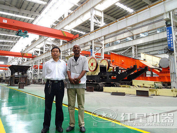 鵝卵石移動(dòng)式破碎站 鵝卵石移動(dòng)式破碎站