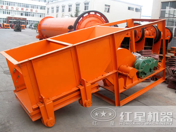 槽式給料機側面圖 槽式給料機側面圖