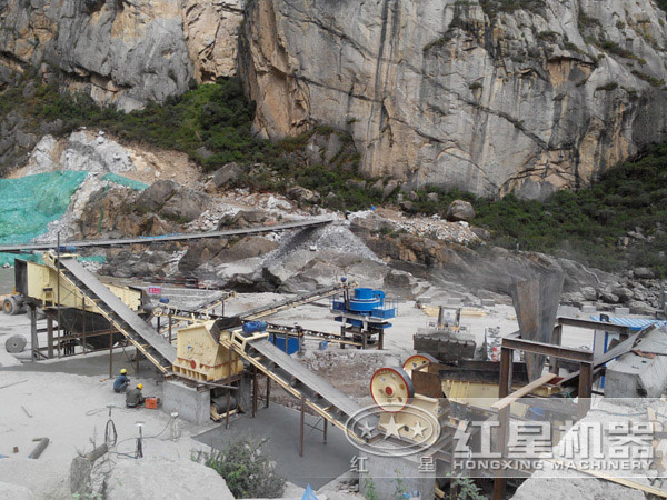 VSI制砂機生產(chǎn)現(xiàn)場 VSI制砂機生產(chǎn)現(xiàn)場