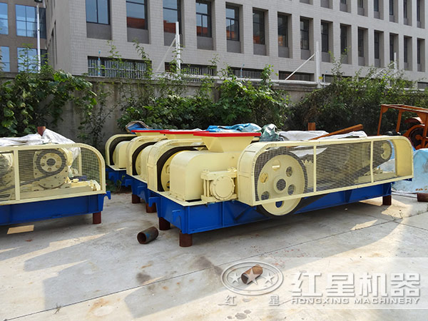 對(duì)輥式制砂機(jī) 對(duì)輥式制砂機(jī)