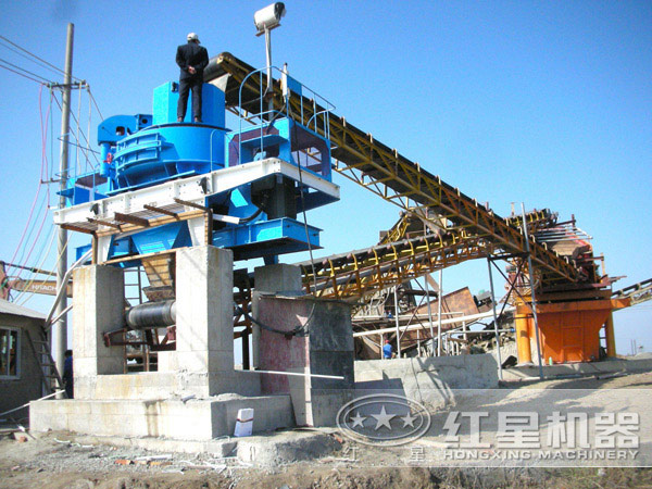 制砂機(jī)作業(yè)現(xiàn)場(chǎng) 制砂機(jī)作業(yè)現(xiàn)場(chǎng)