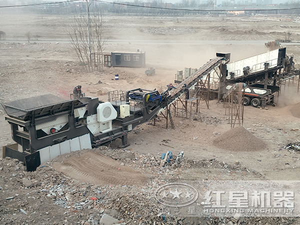 移動(dòng)破碎設(shè)備客戶現(xiàn)場(chǎng) 移動(dòng)破碎設(shè)備客戶現(xiàn)場(chǎng)