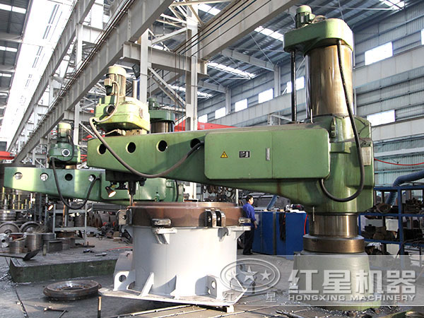 圓錐破碎機生產車間 圓錐破碎機生產車間