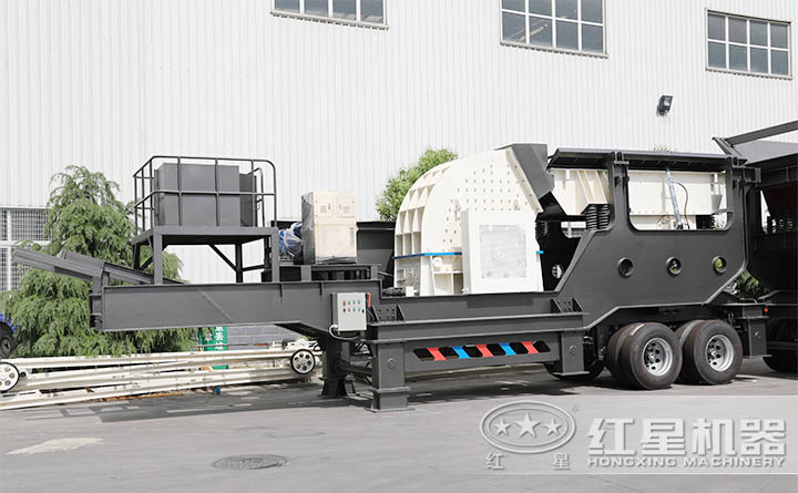 大型移動錘式破碎機 大型移動錘式破碎機