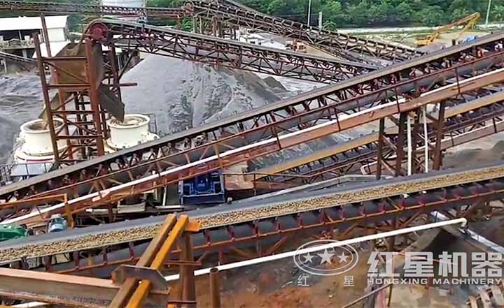 制砂生產(chǎn)現(xiàn)場(chǎng)