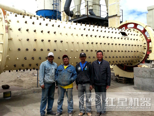 安裝就緒，準備作業(yè)的球磨機設備