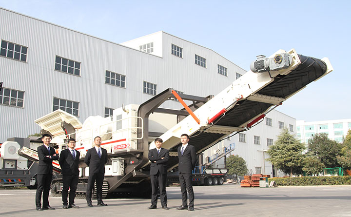 履帶式移動(dòng)破碎機(jī)