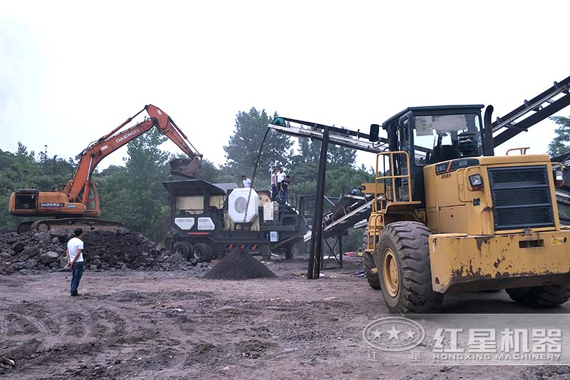 配顎破的移動破煤機客戶現(xiàn)場