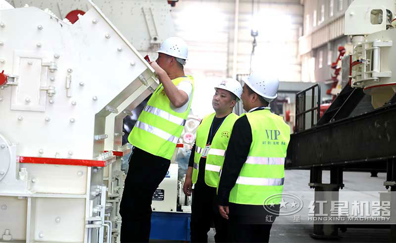 客戶參觀細碎機生產車間 客戶參觀細碎機生產車間